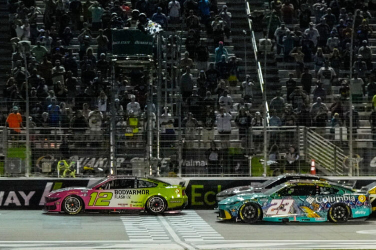 Ryan Blaney wins 3-wide battle on final lap of overtime in NASCAR Cup race in Atlanta